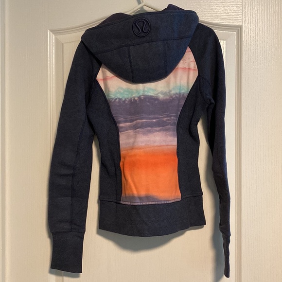 Lululemon Scuba Full-Zip Hoodie - Picture 2 of 6